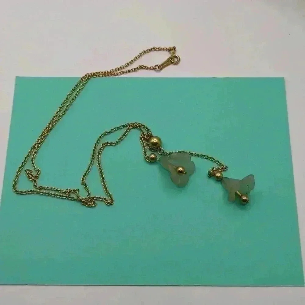 Avon Necklace Gold Tone Chain 20 Inch with lucite bell flowers